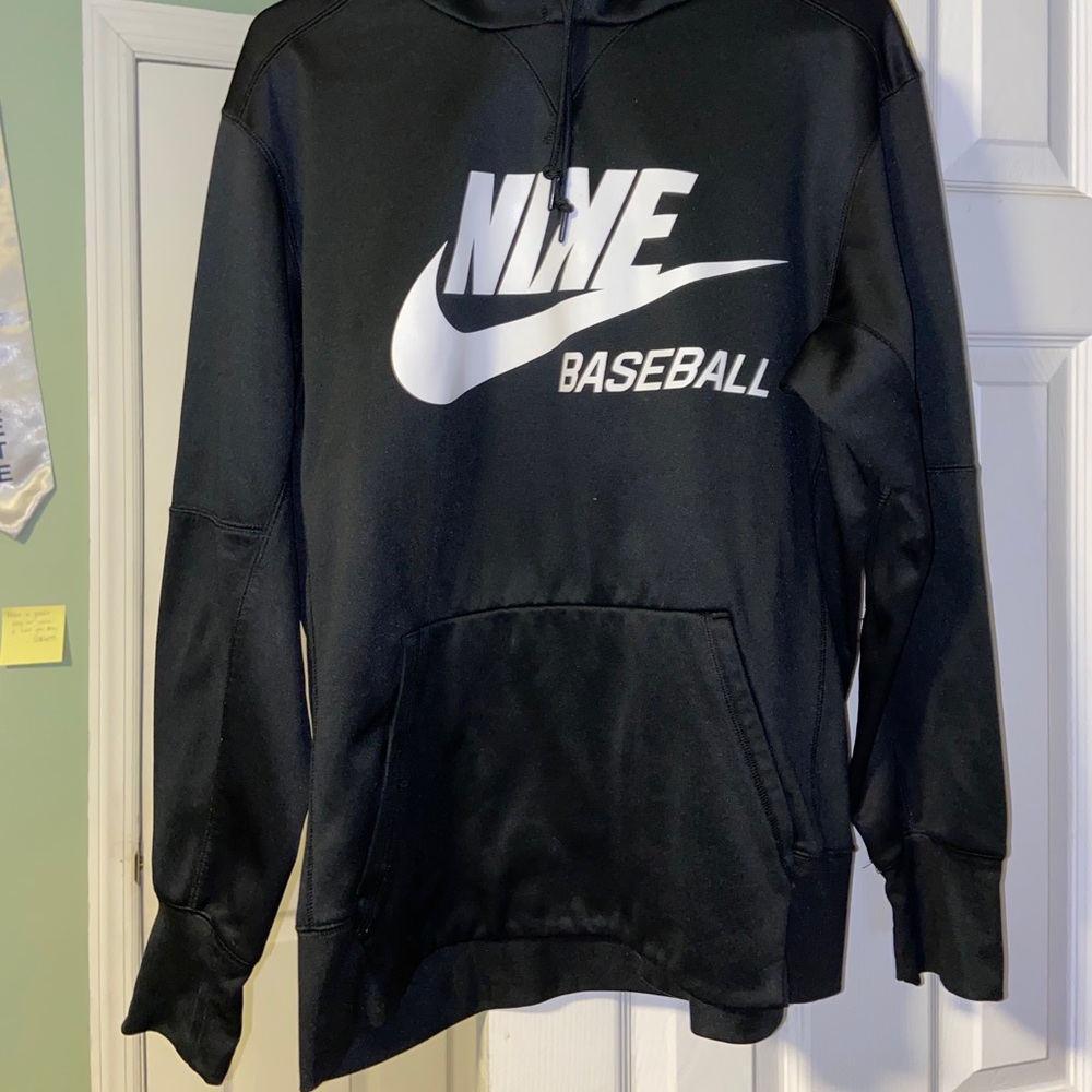 NIKE DRI FIT SWEATSHIRT